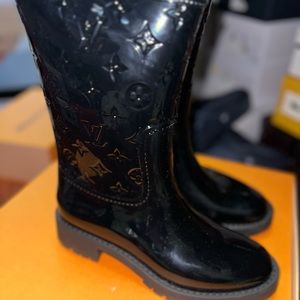 Louis Vuitton Drops Flat Half Boot Rain Boot